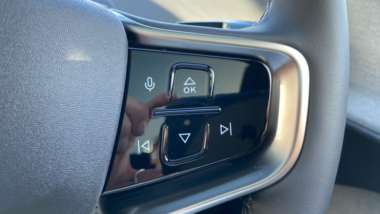 Volvo EX30 200kW SM Extended Range Ultra 69kWh 5dr Auto Electric Estate